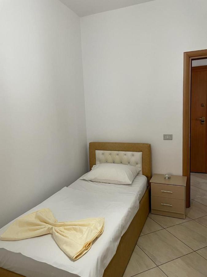 Rooftop Apartament Alexandria Vlore Bagian luar foto
